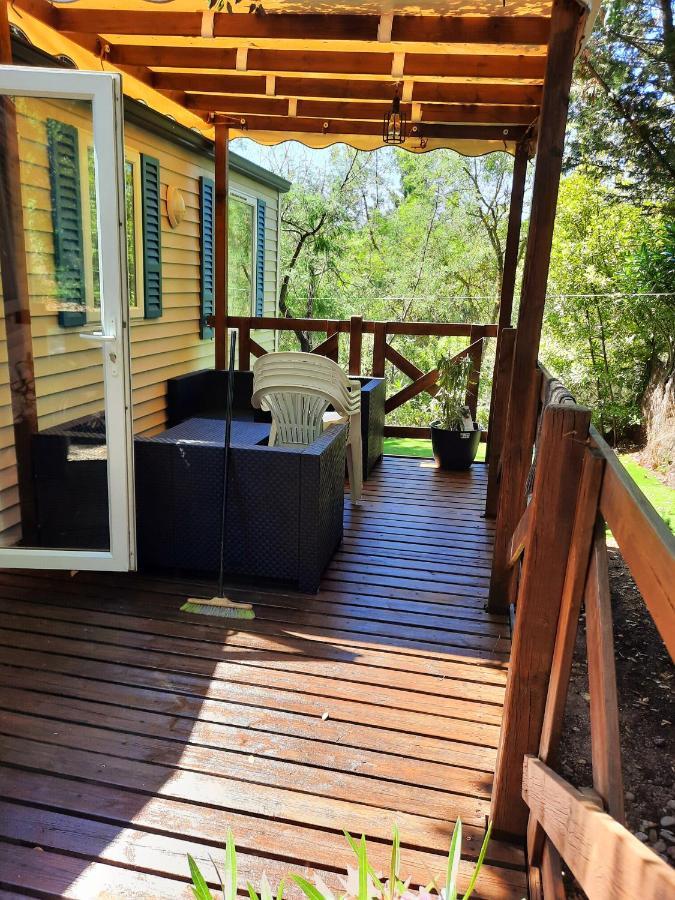 Mobile-Home Hyeres Var Climatise Dans Camping Avec Piscine Jusqu'A 6 Personnes Exterior photo